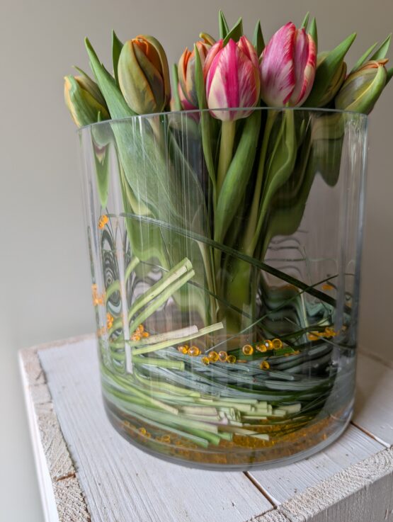 Grote vaas met tulpen - Afbeelding 3